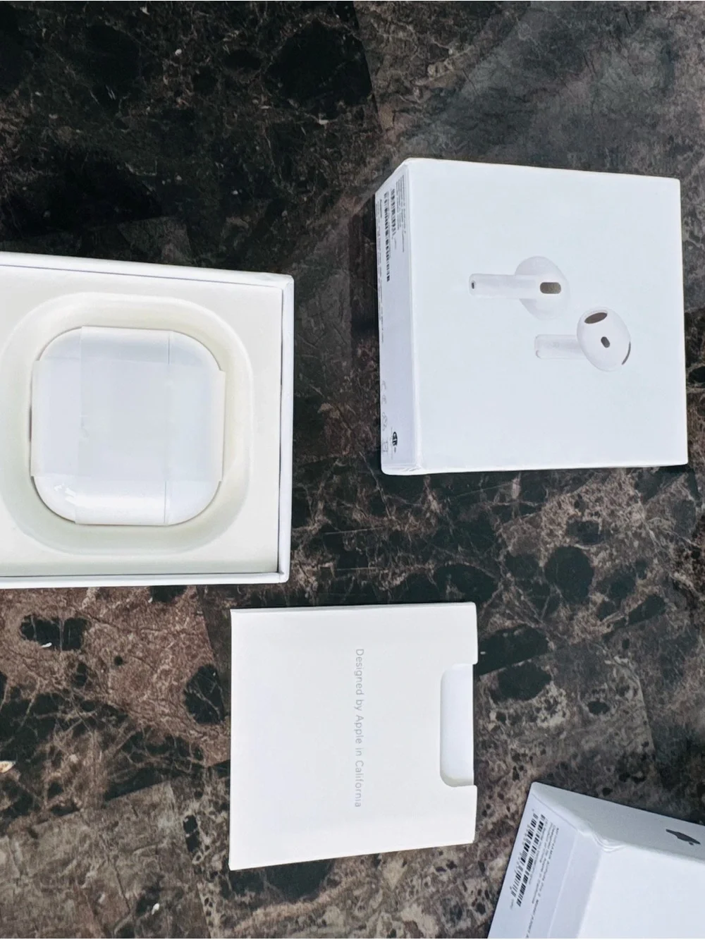 AirPods 4